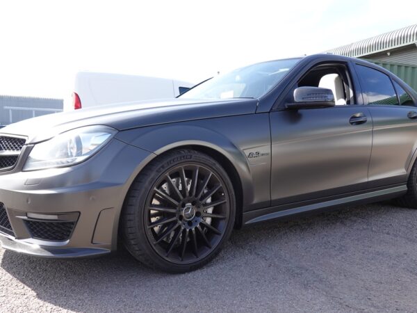 Alternative view of MERCEDES-BENZ C Class C204 S204 W204 C63 AMG Black Series Style Prepreg CARBON FIBRE Front Splitter