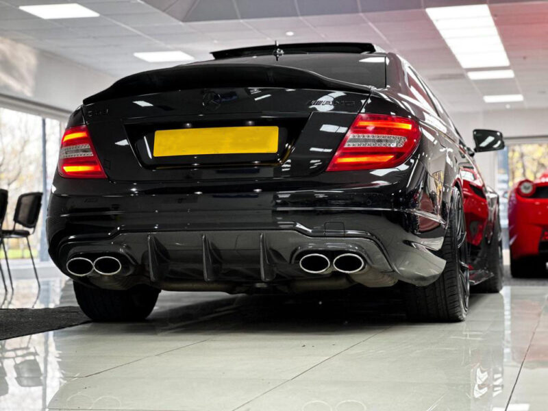 Mercedes-benz c class c204 coupe rt carbon fiber boot spoiler