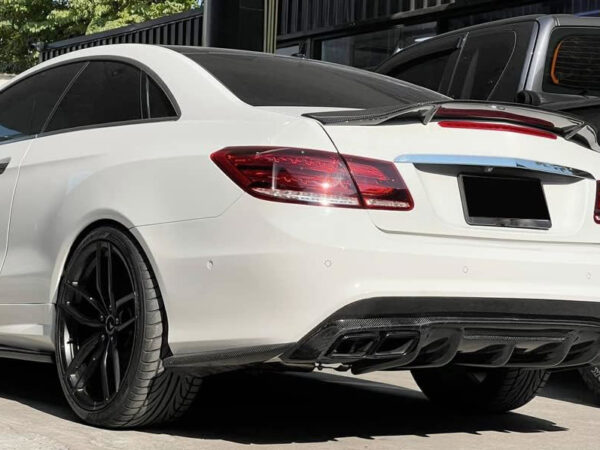 Mercedes-benz e class c207 coupe rt style carbon fiber boot spoiler