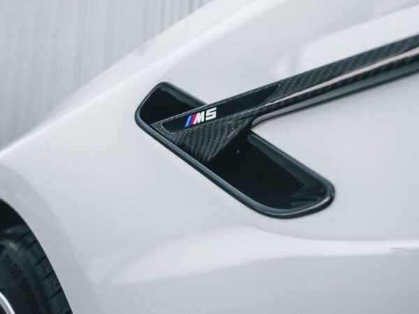 BMW M5 F90 Prepreg CARBON FIBER Side Vents Fender Trims
