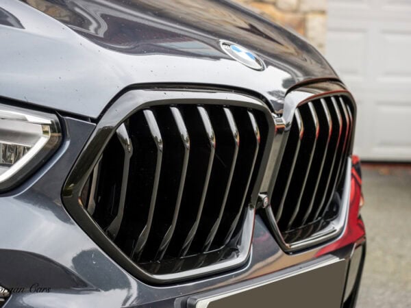 Bmw x6 g06 f96 x6m gloss black single kidney grilles