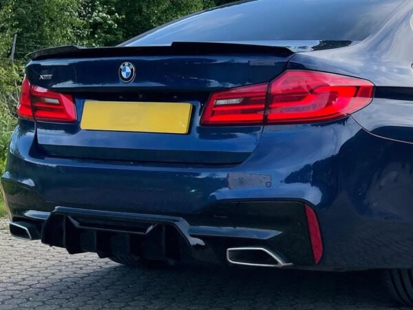 Bmw 5 series g30 f90 m5 vrs style gloss black boot spoiler