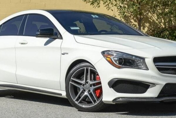 Mercedes-benz a class a45 w176 cla45 c117 x117 amg style carbon fiber side skirts