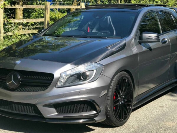 Mercedes-benz a class a45 w176 cla class cla45 c117 revozport style carbon fiber side skirts