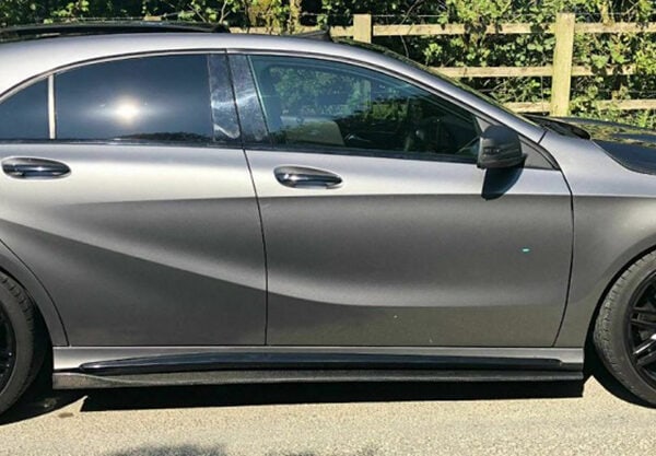 Mercedes-benz a class a45 w176 cla class cla45 c117 revozport style carbon fiber side skirts