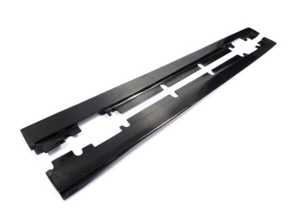 Mercedes-benz a class a45 w176 cla class cla45 c117 revozport style carbon fiber side skirts