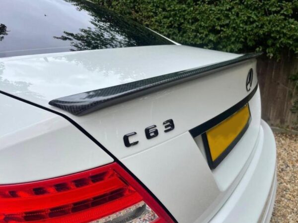 Mercedes-benz c class w204 saloon amg style carbon fiber boot spoiler