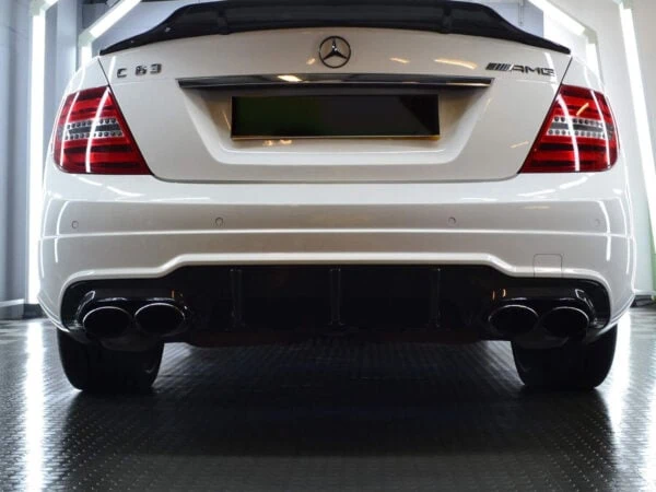 Mercedes-benz c class w204 saloon rt style carbon fiber boot spoiler