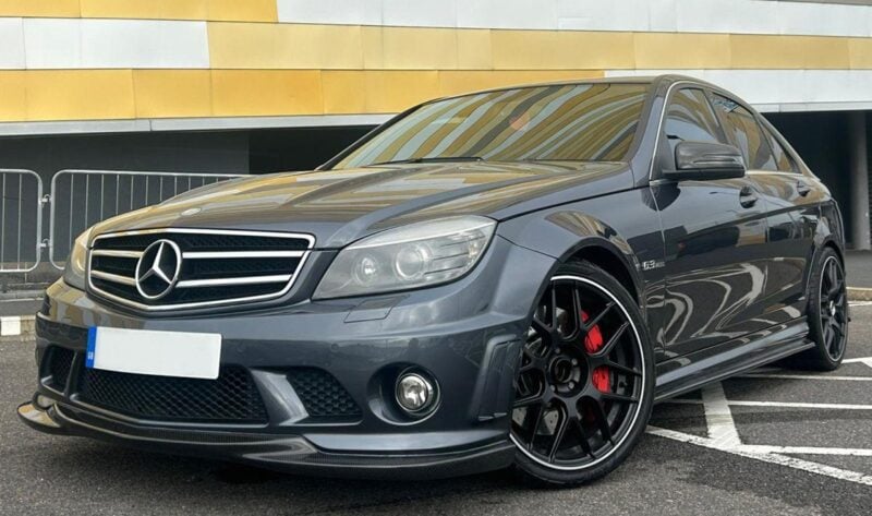 Mercedes benz c class s204 w204 c63 amg godhand style carbon fiber front splitter