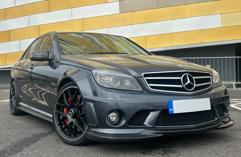Mercedes benz c class s204 w204 c63 amg godhand style carbon fiber front splitter