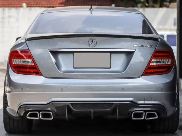 Mercedes-benz c204 s204 w204 c63 amg vrs style carbon fiber rear diffuser