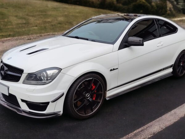 Mercedes-benz c class c204 s204 w204 c63 amg carbon fiber side skirts