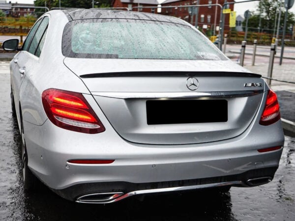 Mercedes-benz e class w213 saloon amg carbon fiber boot spoiler
