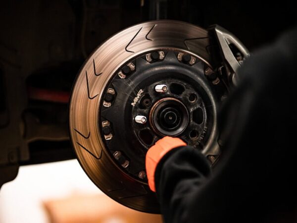 Mmr wheel stud nut kit 52084667125 o scaled