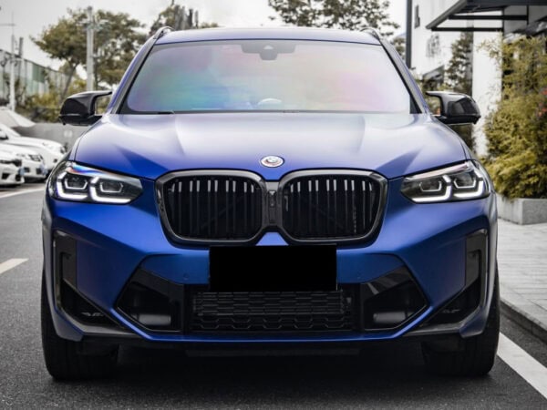 Alternative view of BMW G01 X3 G02 X4 F97 X3M F98 X4M LCI Prepreg CARBON FIBRE Double Kidney Grille