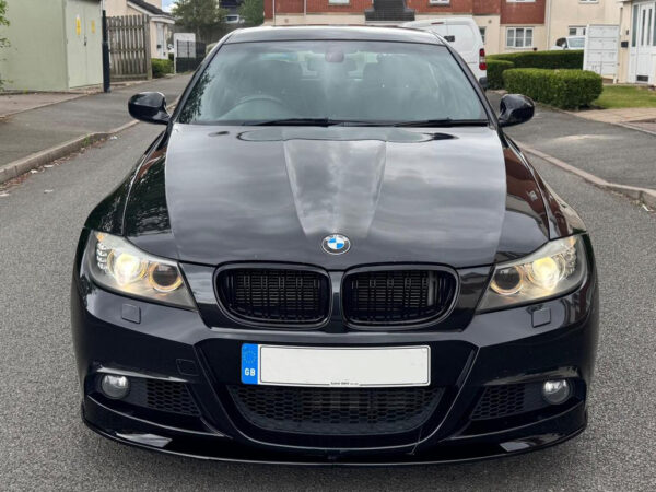 Alternative view of BMW 3 Series E90 E91 Double GLOSS BLACK Kidney Grille