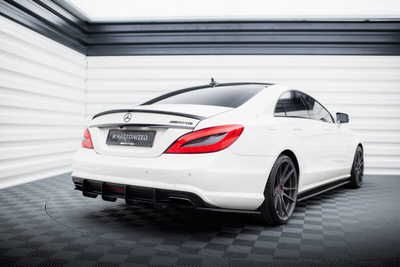 Maxton design gloss black rear diffuser for mercedes-benz amg c218