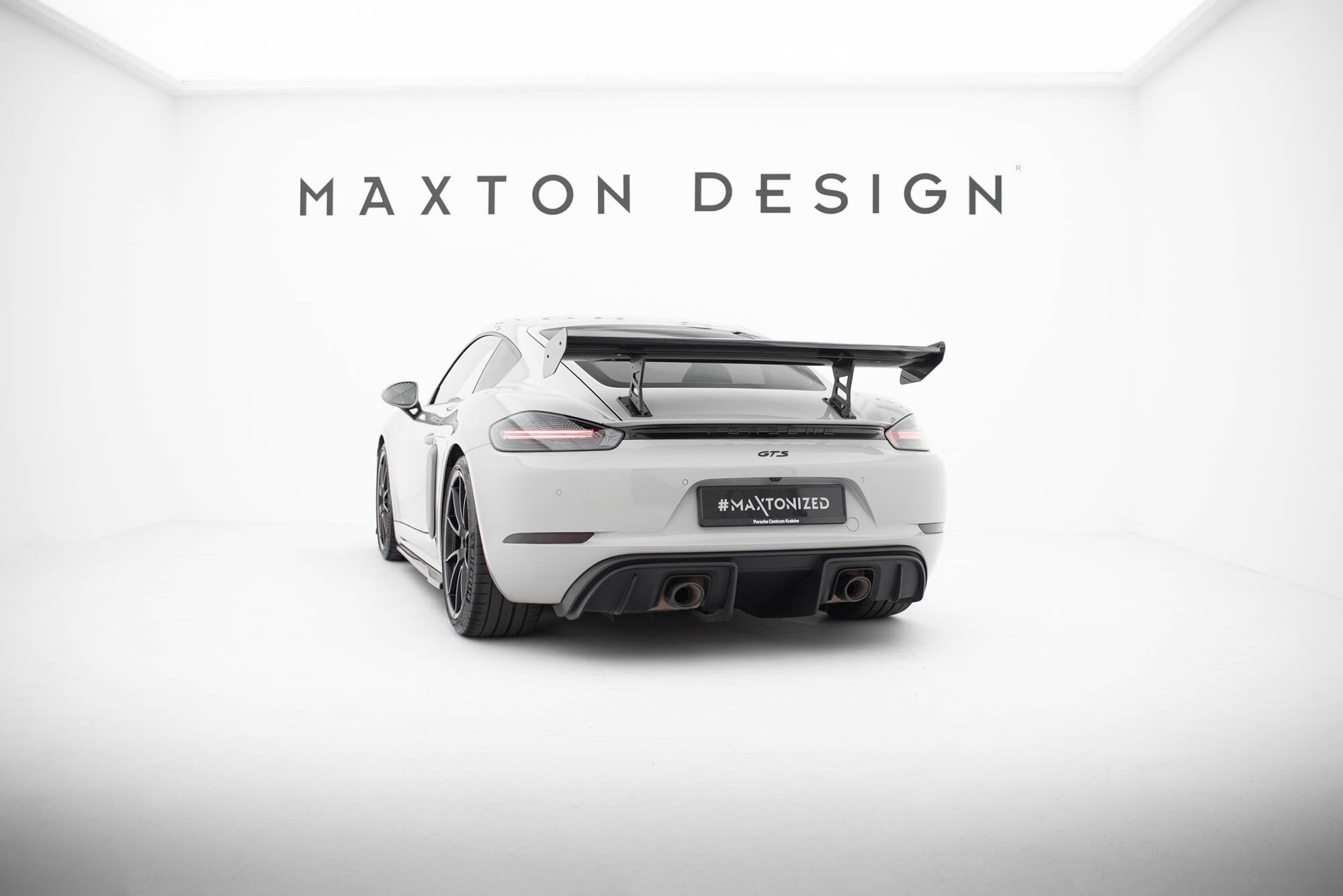 Maxton design prepreg carbon fibre spoiler with internal brackets uprights v. 1 for porsche 718 cayman 982c - image 2
