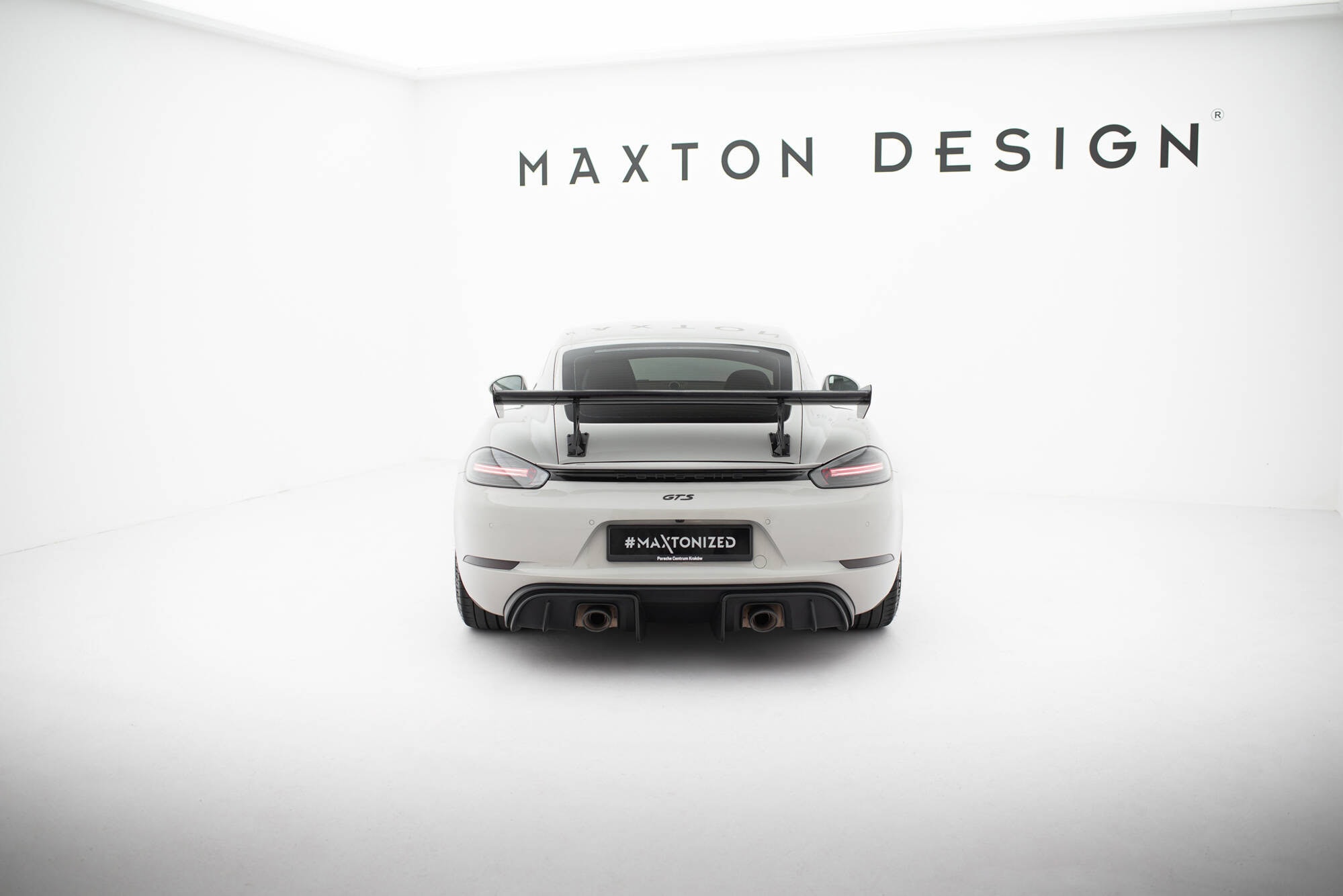 Maxton design prepreg carbon fibre spoiler with internal brackets uprights v. 1 for porsche 718 cayman 982c - image 3
