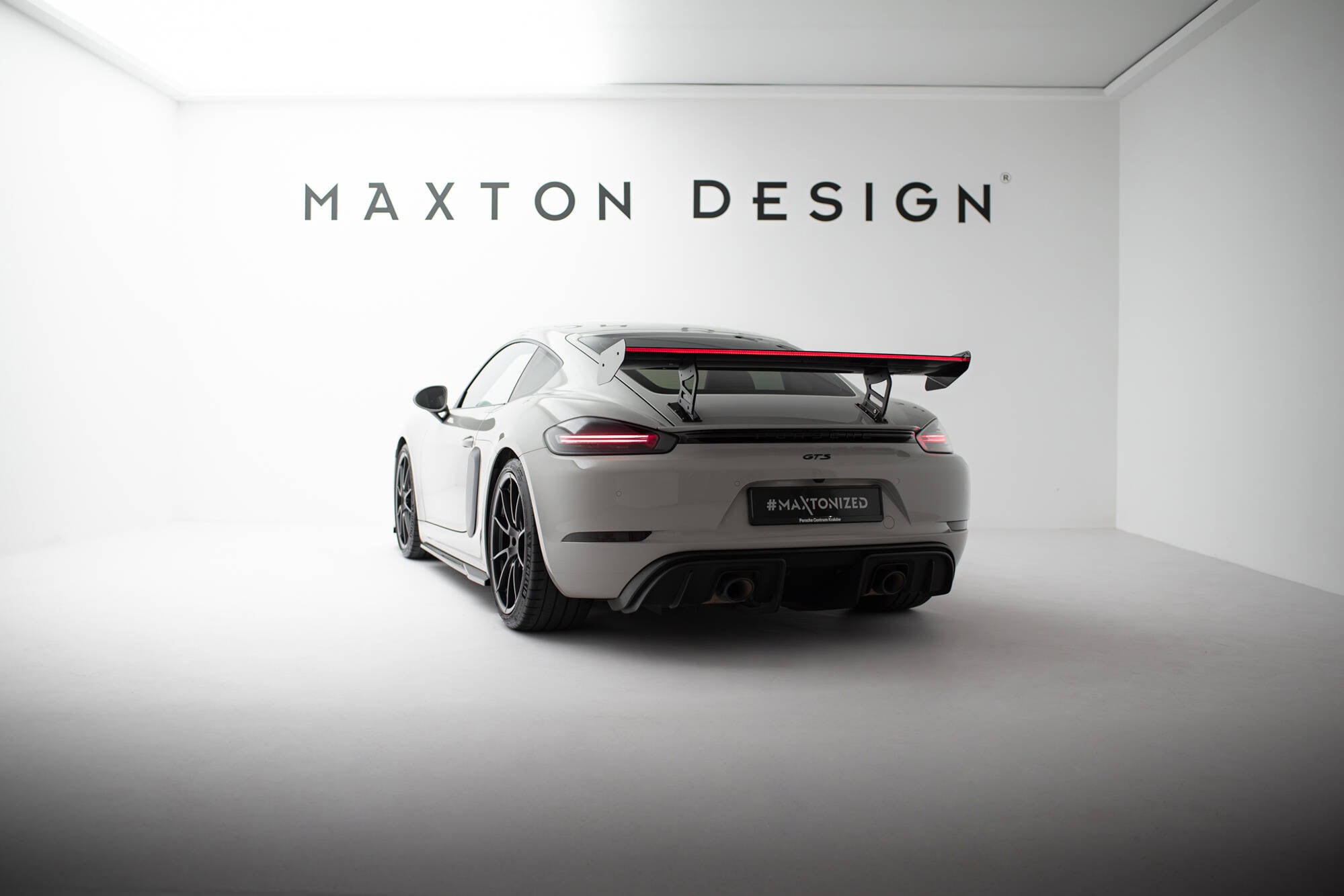 Maxton design prepreg carbon fibre spoiler v. 2 with internal brackets & led for porsche 718 cayman 982c - image 11