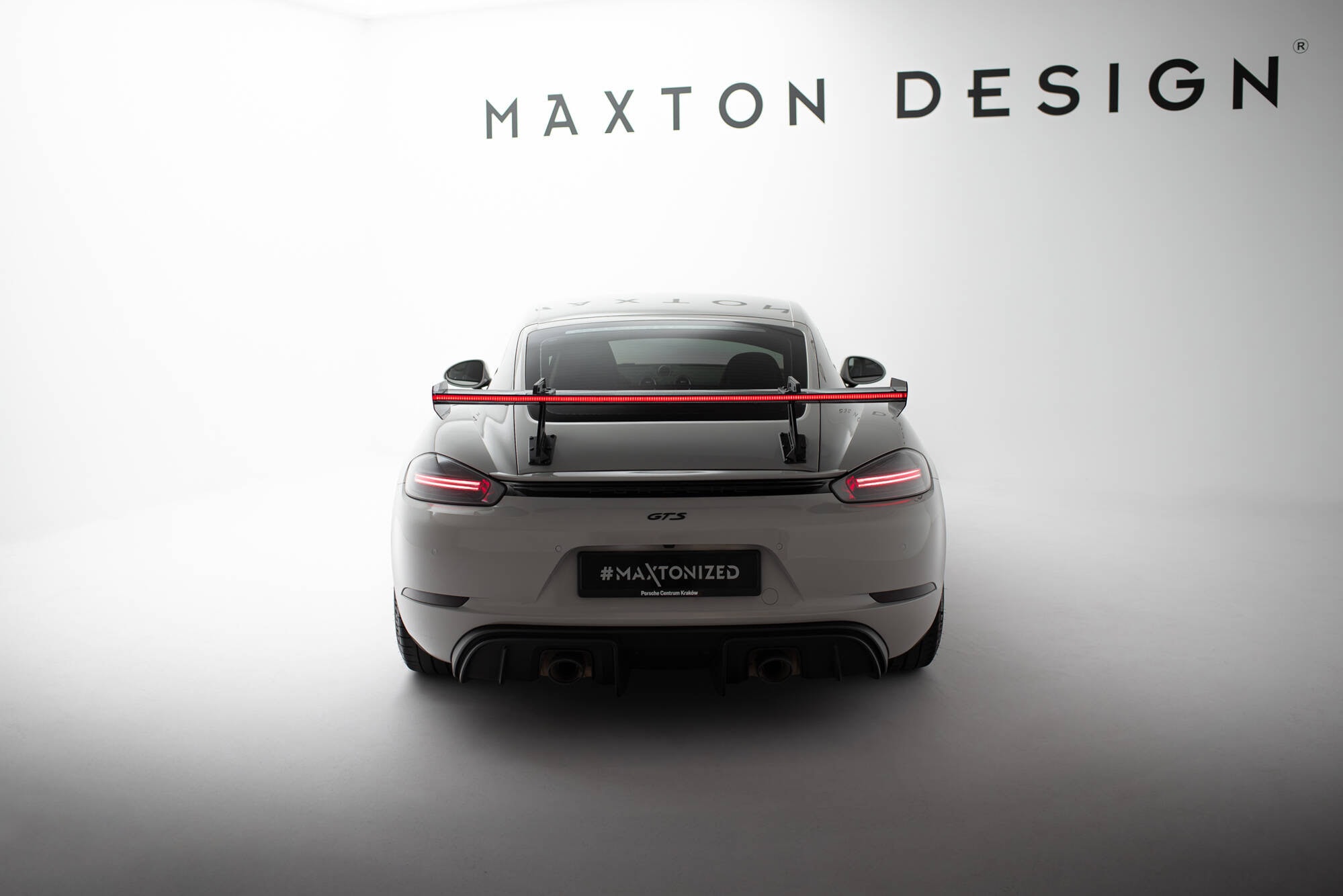 Maxton design prepreg carbon fibre spoiler v. 1 with upper swan mount + led for porsche 718 cayman 982c - image 3