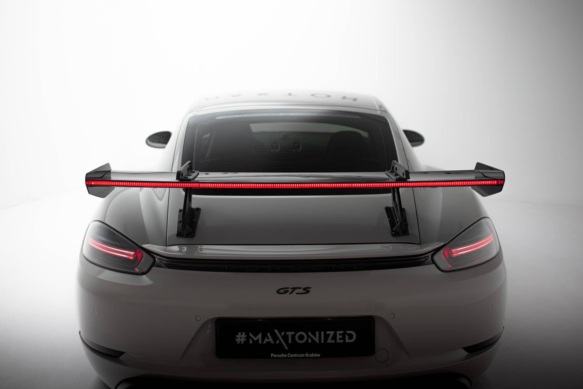 Maxton design prepreg carbon fibre spoiler v. 1 with upper swan mount + led for porsche 718 cayman 982c - image 6