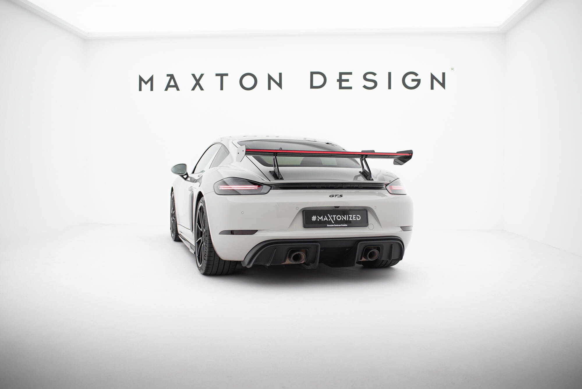 Maxton design prepreg carbon fibre spoiler v. 1 with upper swan mount + led for porsche 718 cayman 982c - image 9