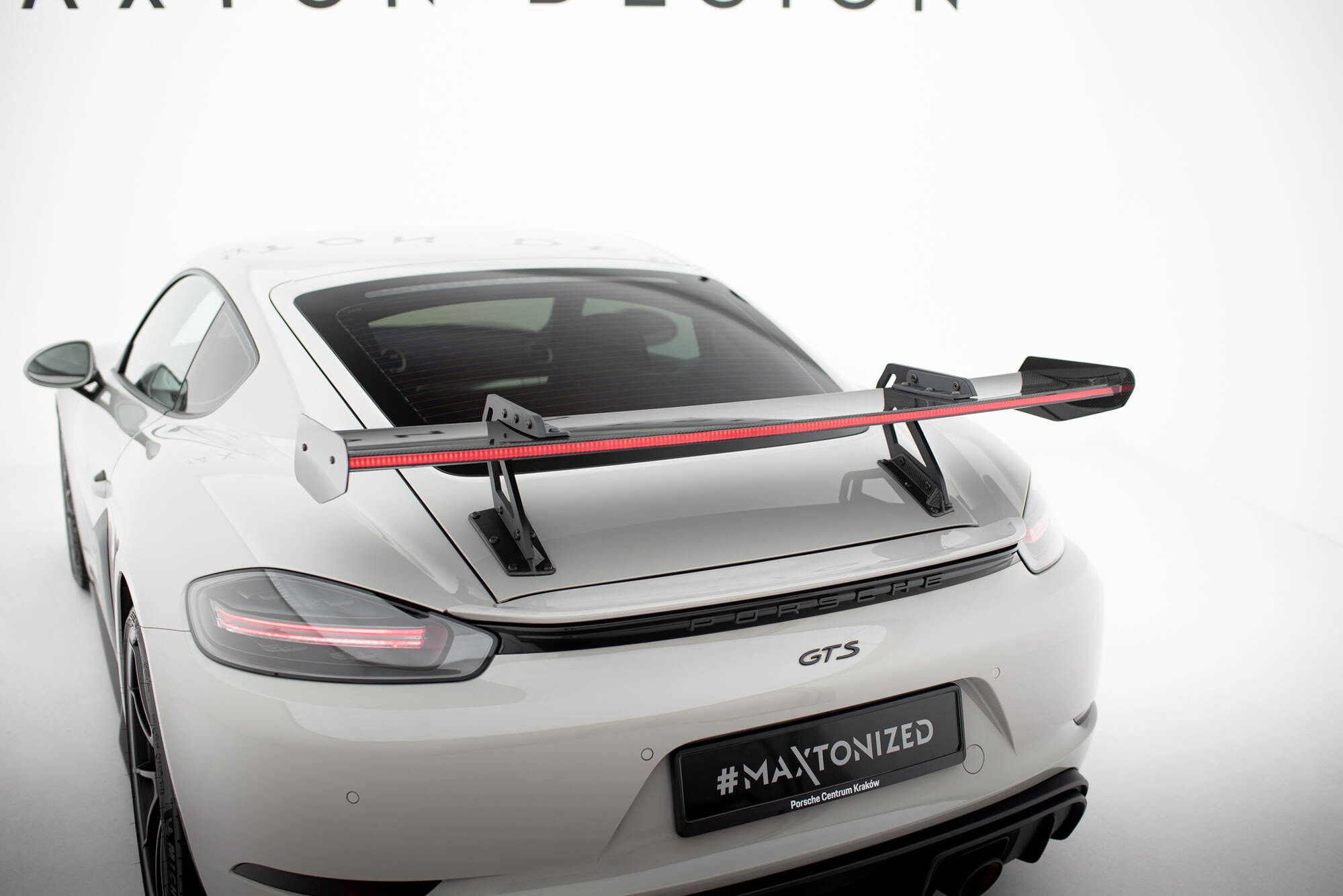 Maxton design prepreg carbon fibre spoiler v. 1 with upper swan mount + led for porsche 718 cayman 982c - image 10