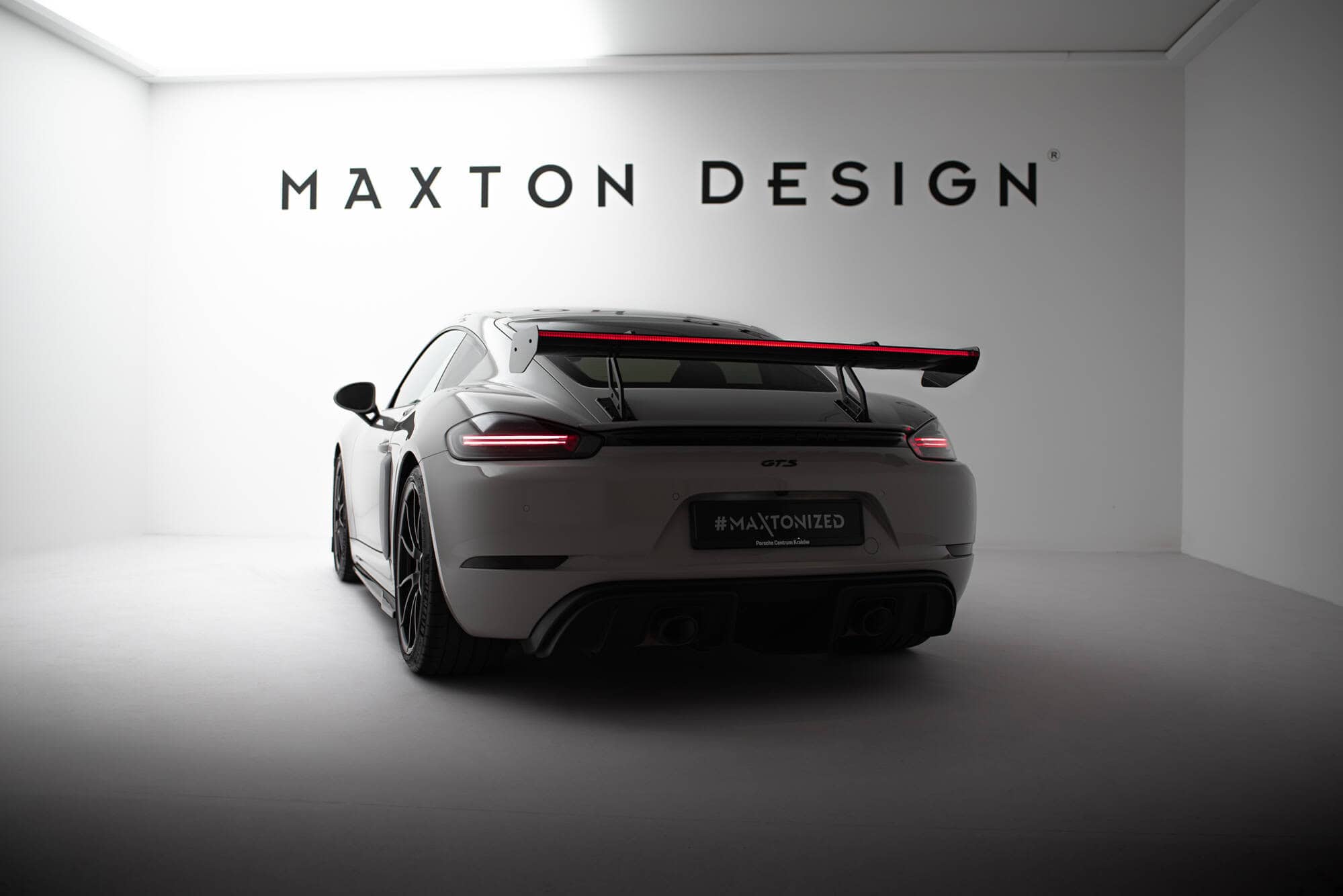 Maxton design prepreg carbon fibre spoiler with upper swan mounting v. 2 + led for porsche 718 cayman 982c - image 5