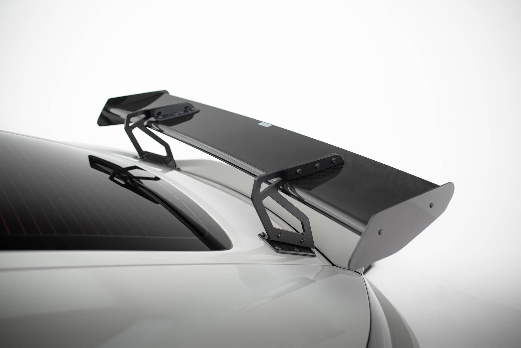 Maxton design prepreg carbon fibre spoiler with upper swan mounting v. 2 + led for porsche 718 cayman 982c - image 8