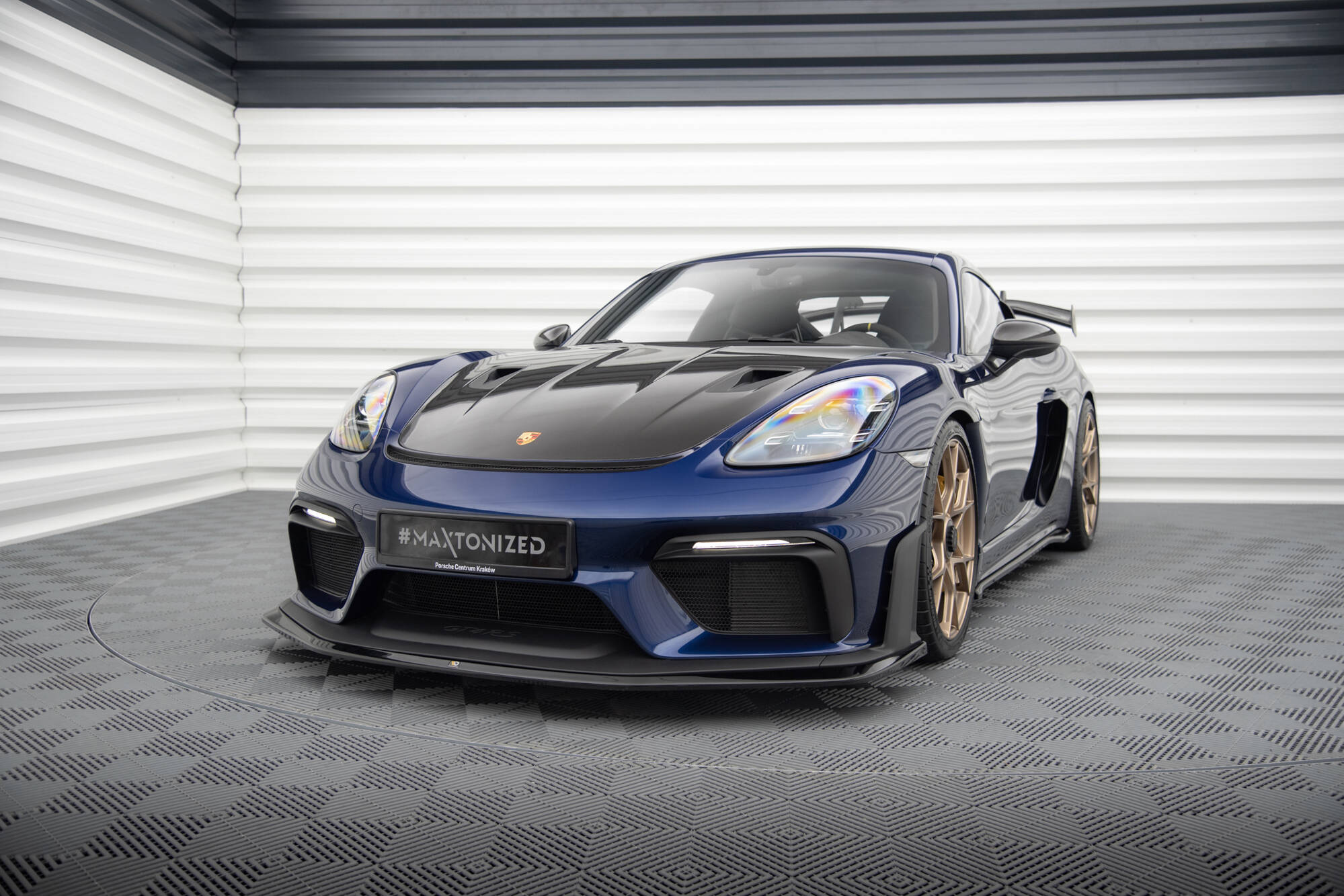 Maxton design gloss black front splitter for porsche 718 cayman gt4 rs 982c - image 3