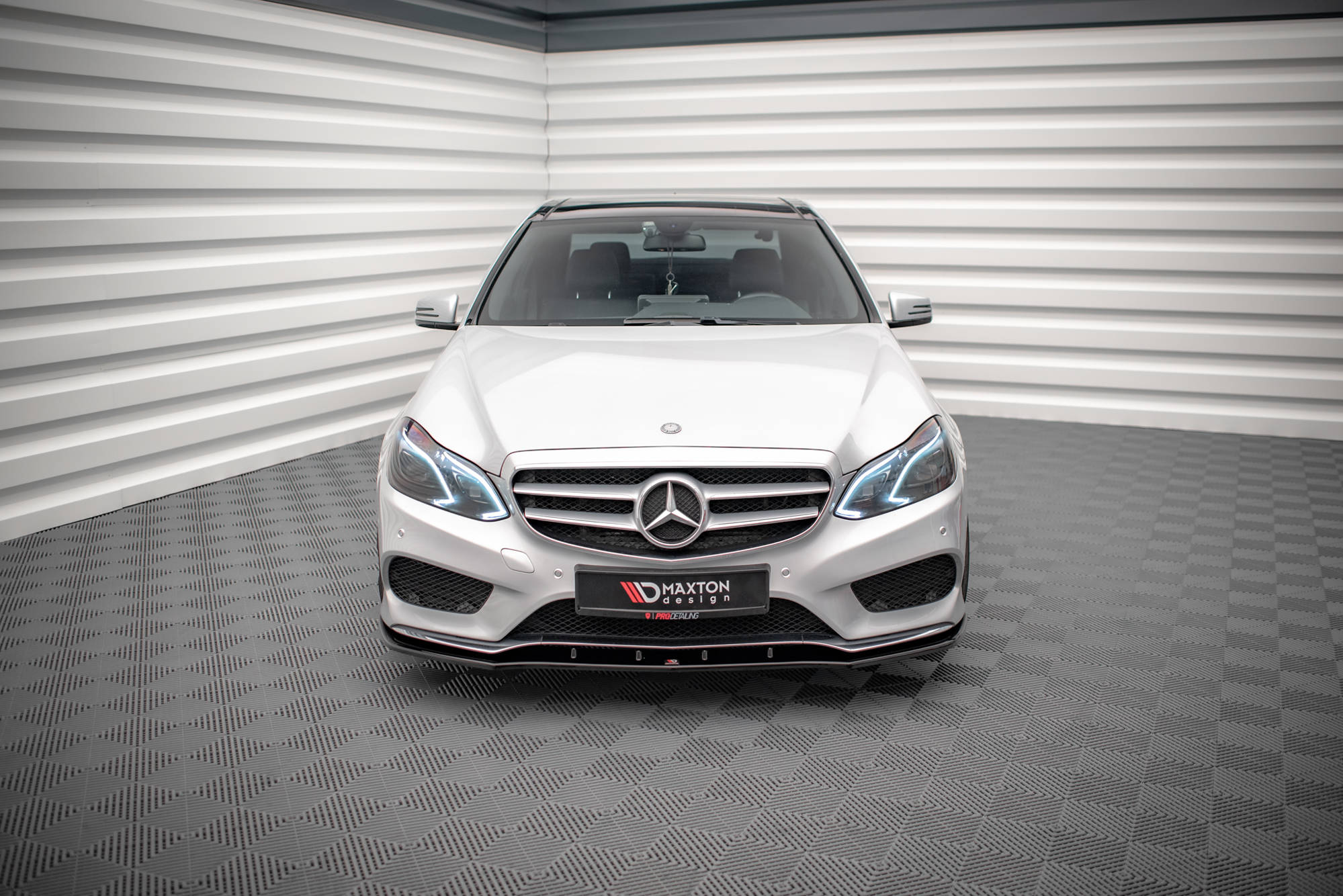 Maxton design gloss black front splitter v. 1 for mercedes-benz amg w212 lci - image 2