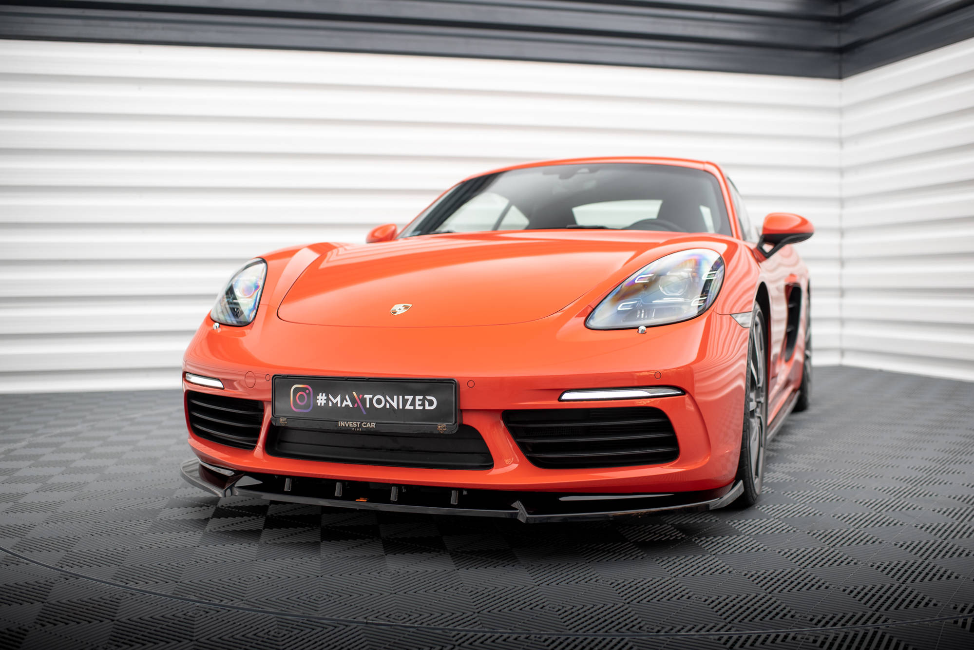 Maxton design gloss black front splitter v. 1 for porsche 718 cayman 982c - image 3