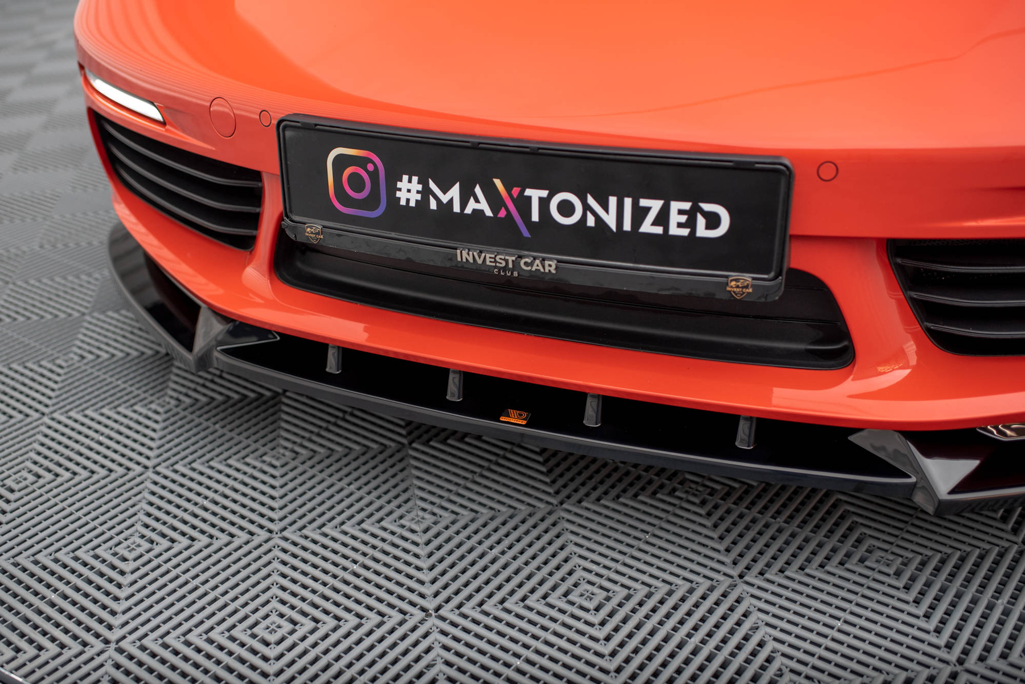 Maxton design gloss black front splitter v. 1 for porsche 718 cayman 982c - image 4