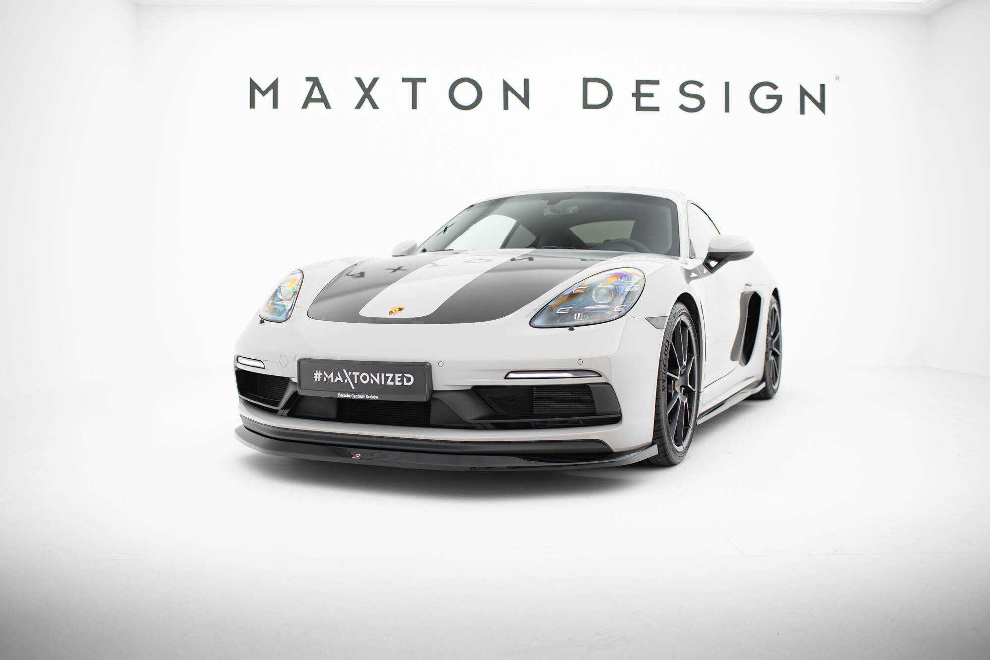 Maxton design gloss black front splitter v. 1 for porsche 718 cayman gts 982c - image 3