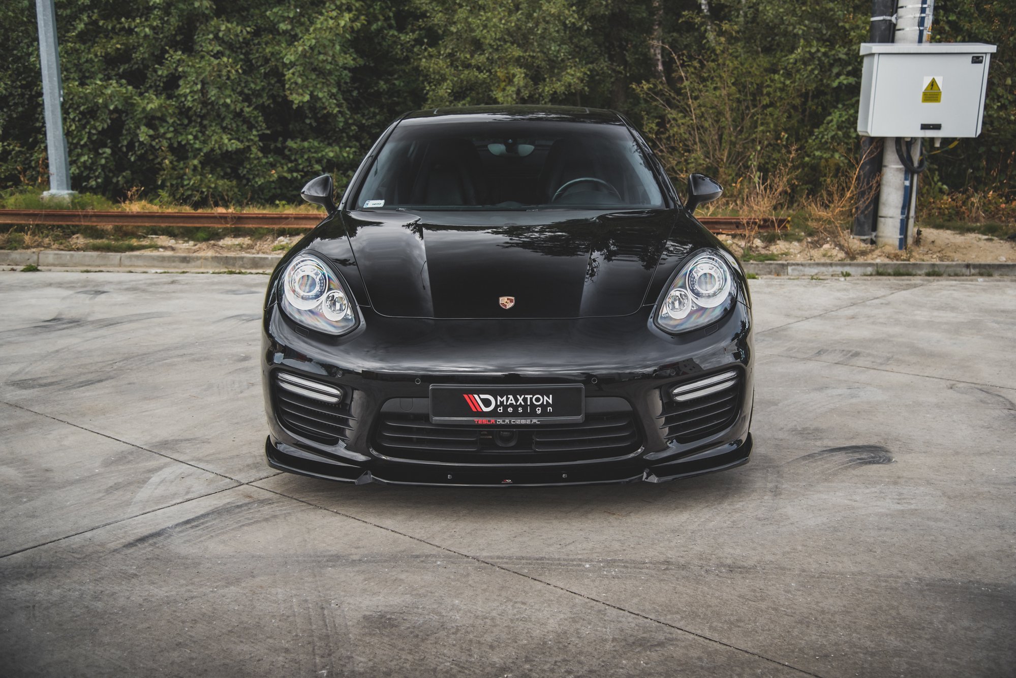 Maxton design gloss black front splitter v. 1 for porsche panamera turbo 970 facelift - image 3