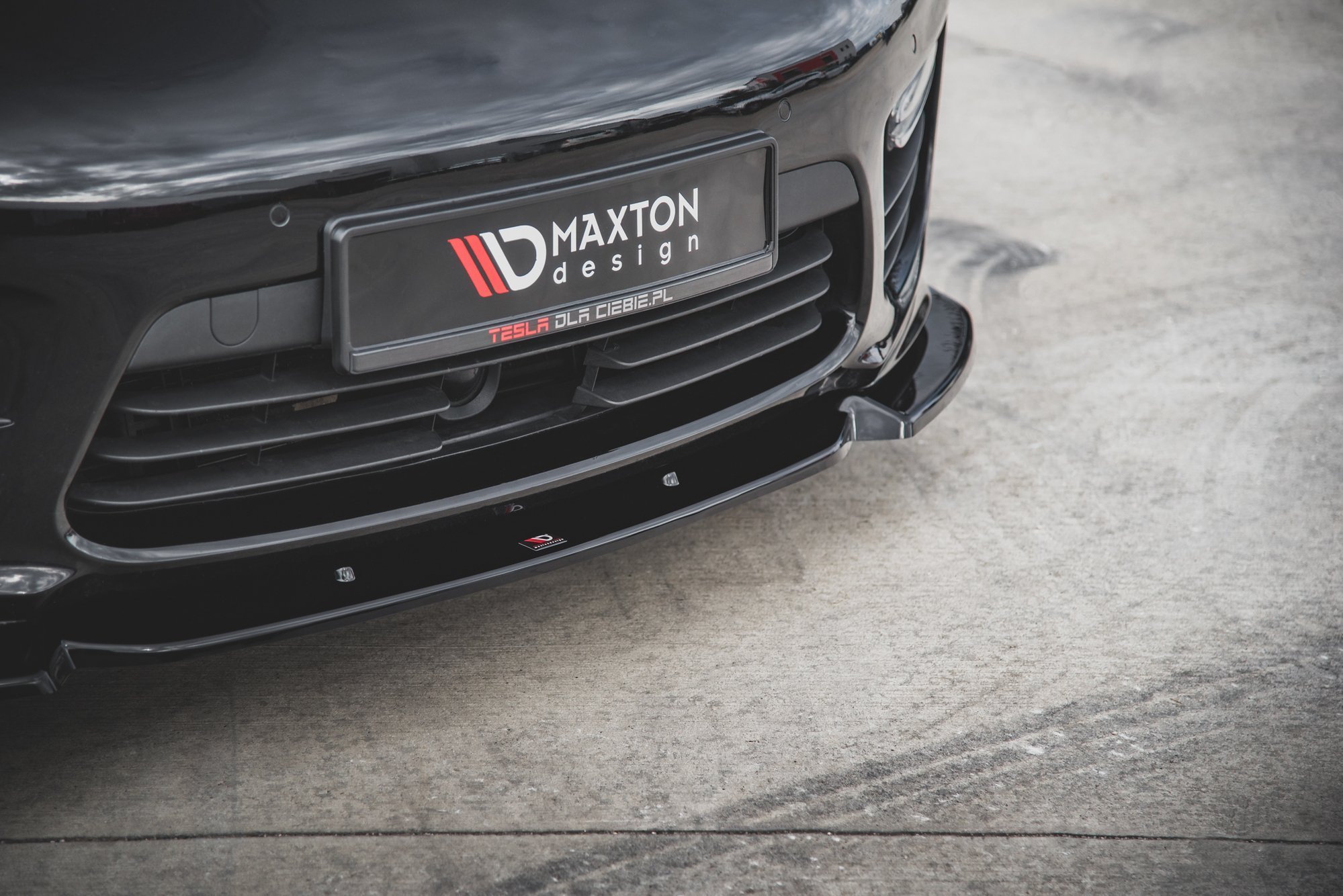 Maxton design gloss black front splitter v. 1 for porsche panamera turbo 970 facelift - image 5