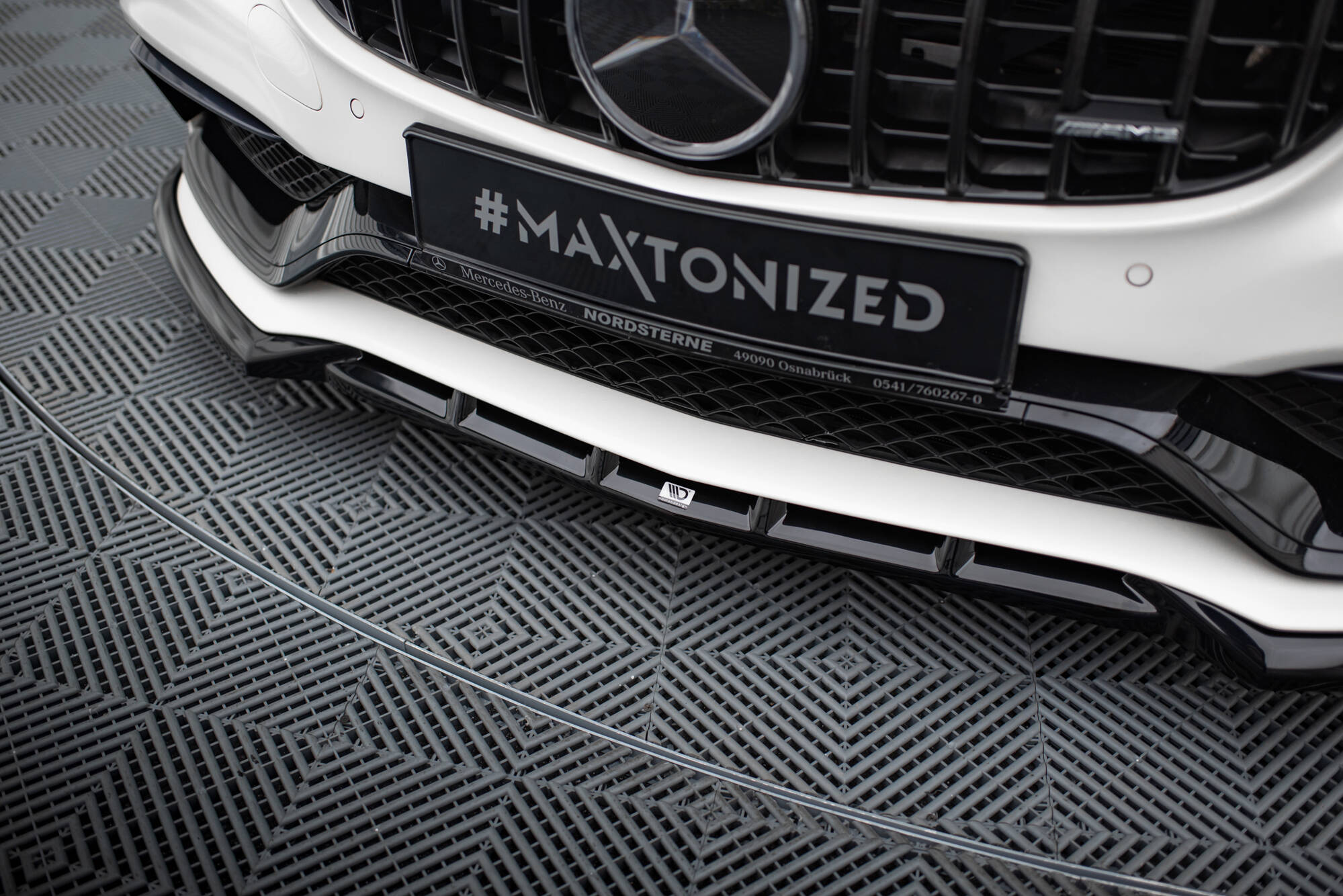 Maxton design gloss black front splitter v. 2 for mercedes-benz amg c63 w205 - image 3