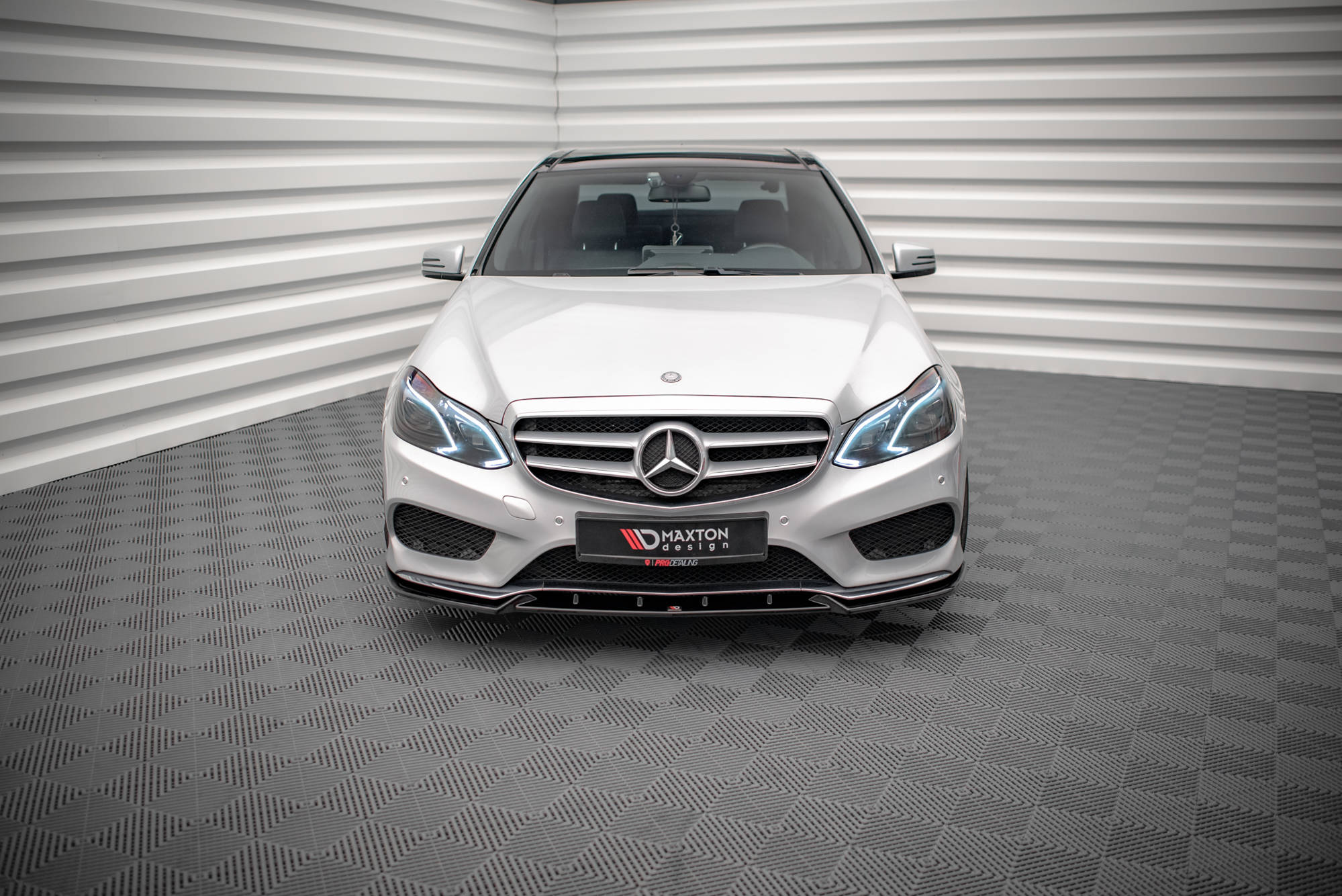Maxton design gloss black front splitter v. 2 for mercedes-benz amg w212 lci - image 2