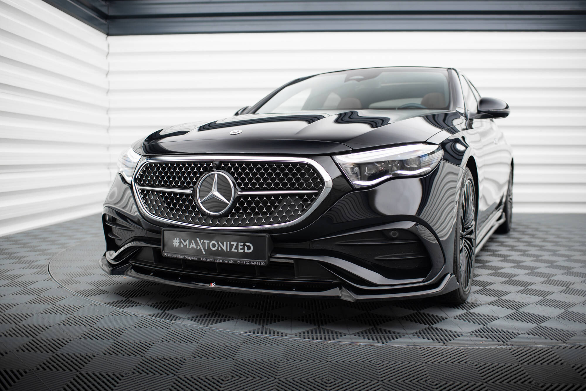 Maxton design gloss black front splitter v. 2 for mercedes-benz amg w214 - image 3