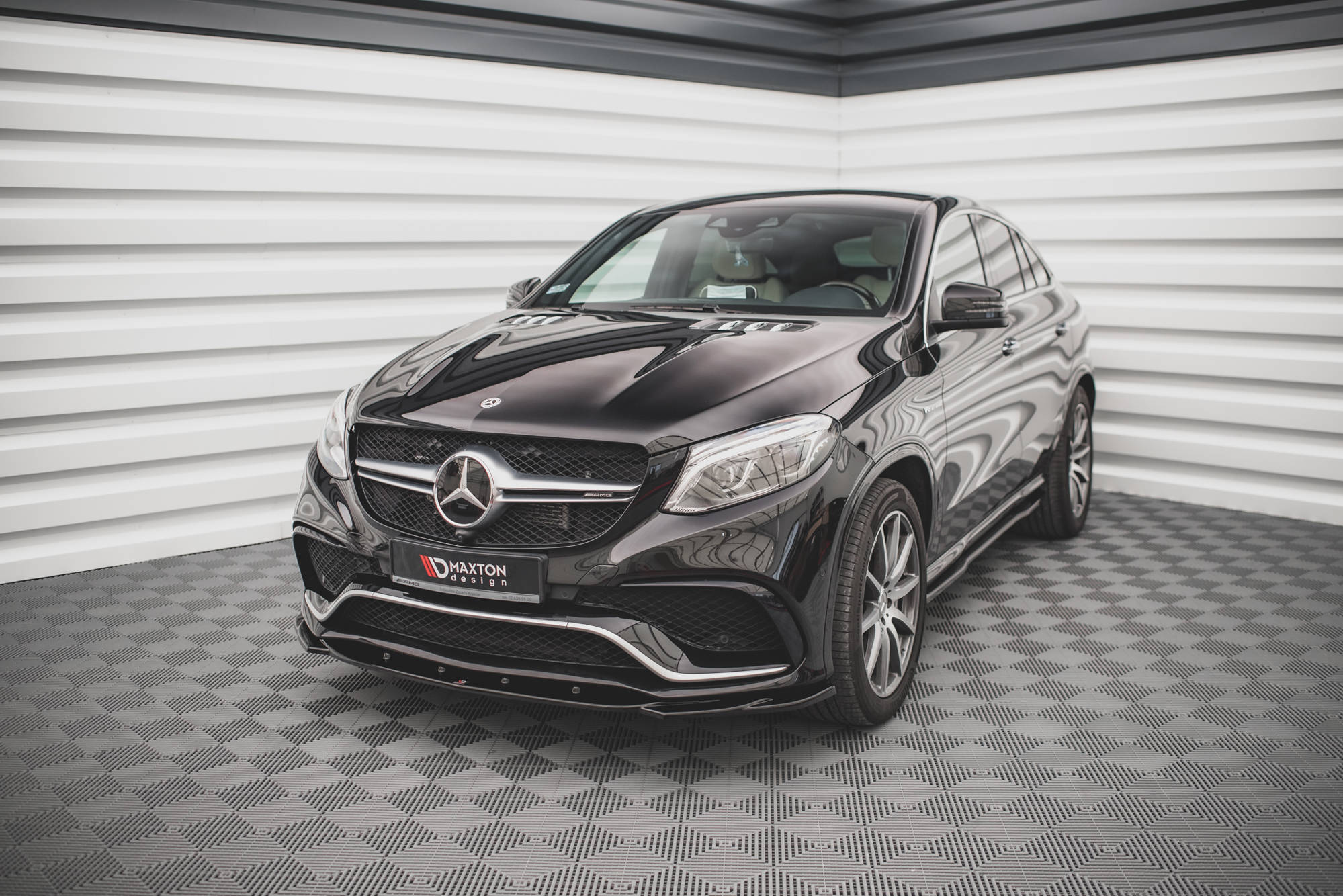 Maxton design gloss black front splitter v. 2 for mercedes-benz amg gle63 w166 w292 - image 4