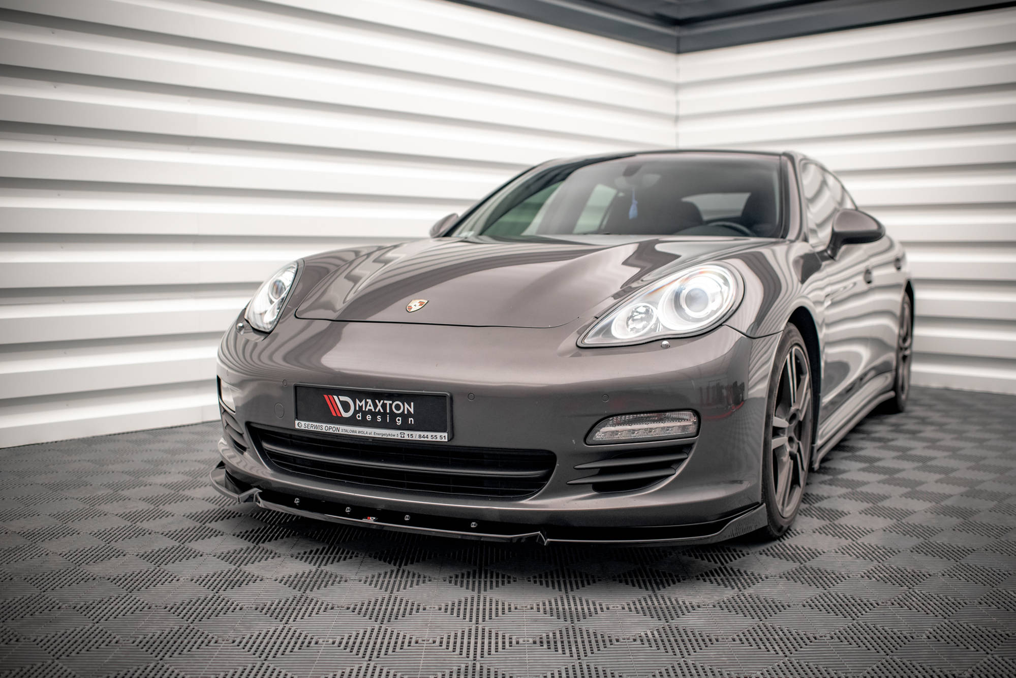 Maxton design gloss black front splitter v. 2 for porsche panamera 970 - image 3