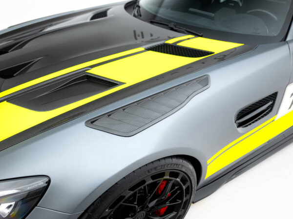 Alternative view of Maxton Design Prepreg Carbon Fibre Front Fender Side Vents For Mercedes-Benz AMG GT C C190 LCI
