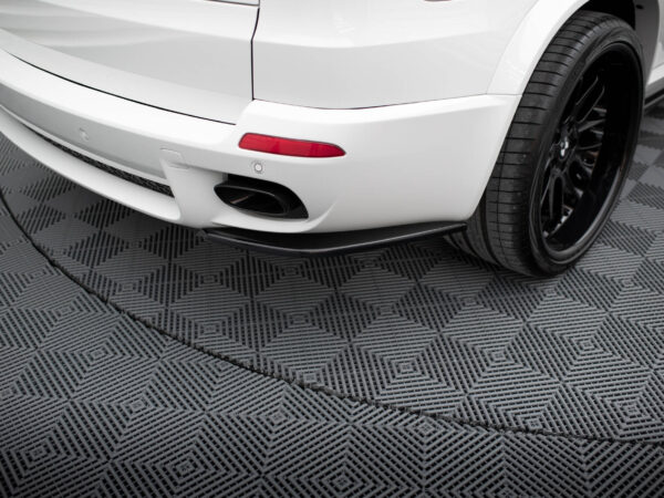 Alternative view of Maxton Design Gloss Black Rear Corner Splitters For BMW X5 E70 LCI M Sport