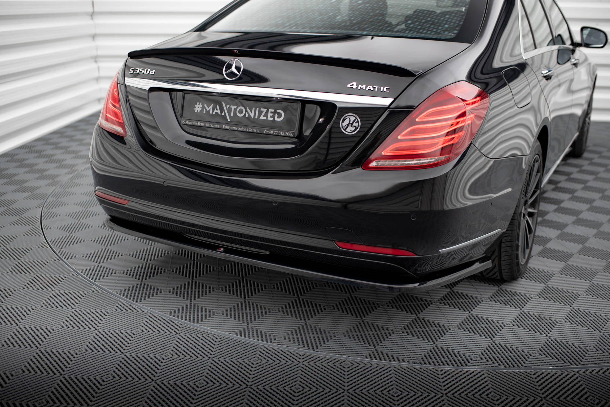 Maxton design gloss black rear diffuser v. 1 for mercedes-benz w222 - image 4
