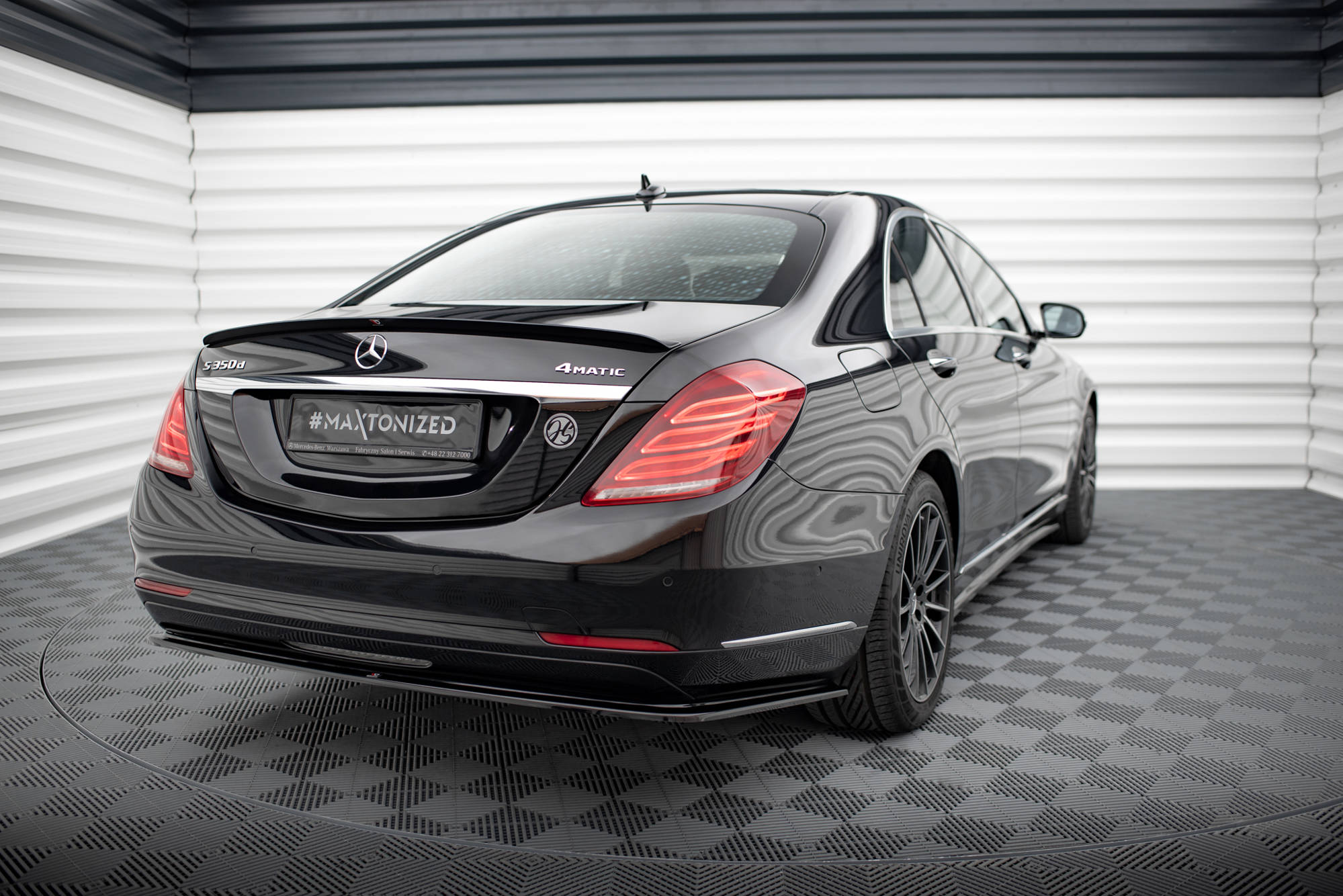 Maxton design gloss black rear diffuser v. 2 for mercedes-benz w222 - image 3