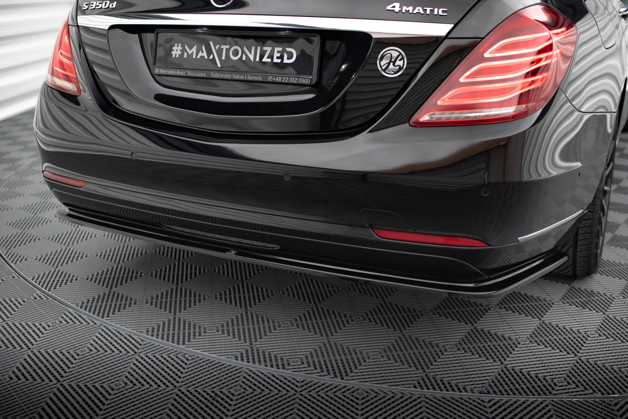 Maxton design gloss black rear diffuser v. 2 for mercedes-benz w222 - image 4