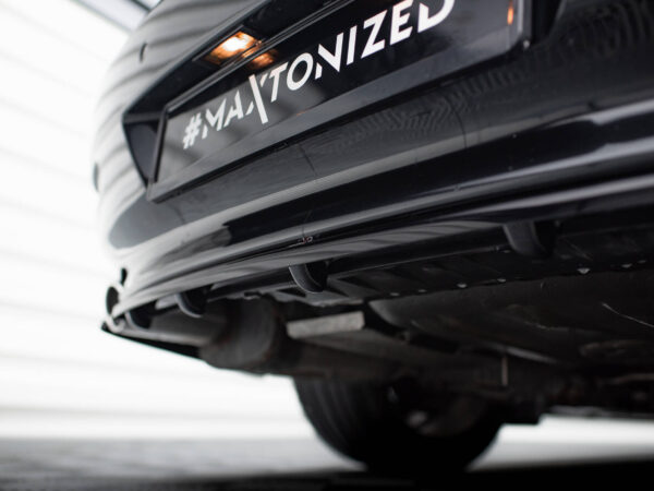 Alternative view of Maxton Design Gloss Black Rear Diffuser For BMW 6 Series E63 E64