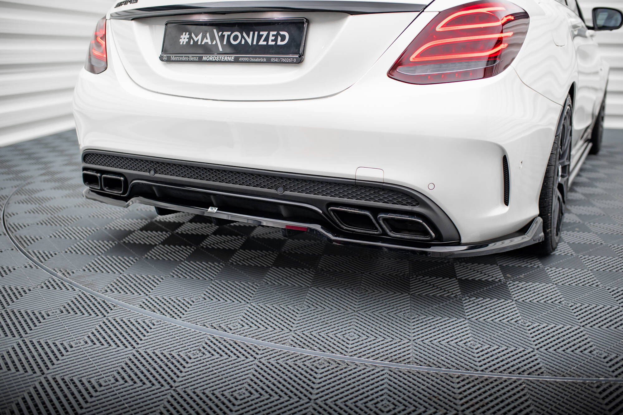 Maxton design gloss black rear diffuser for mercedes-benz amg c63 w205 s205 - image 6