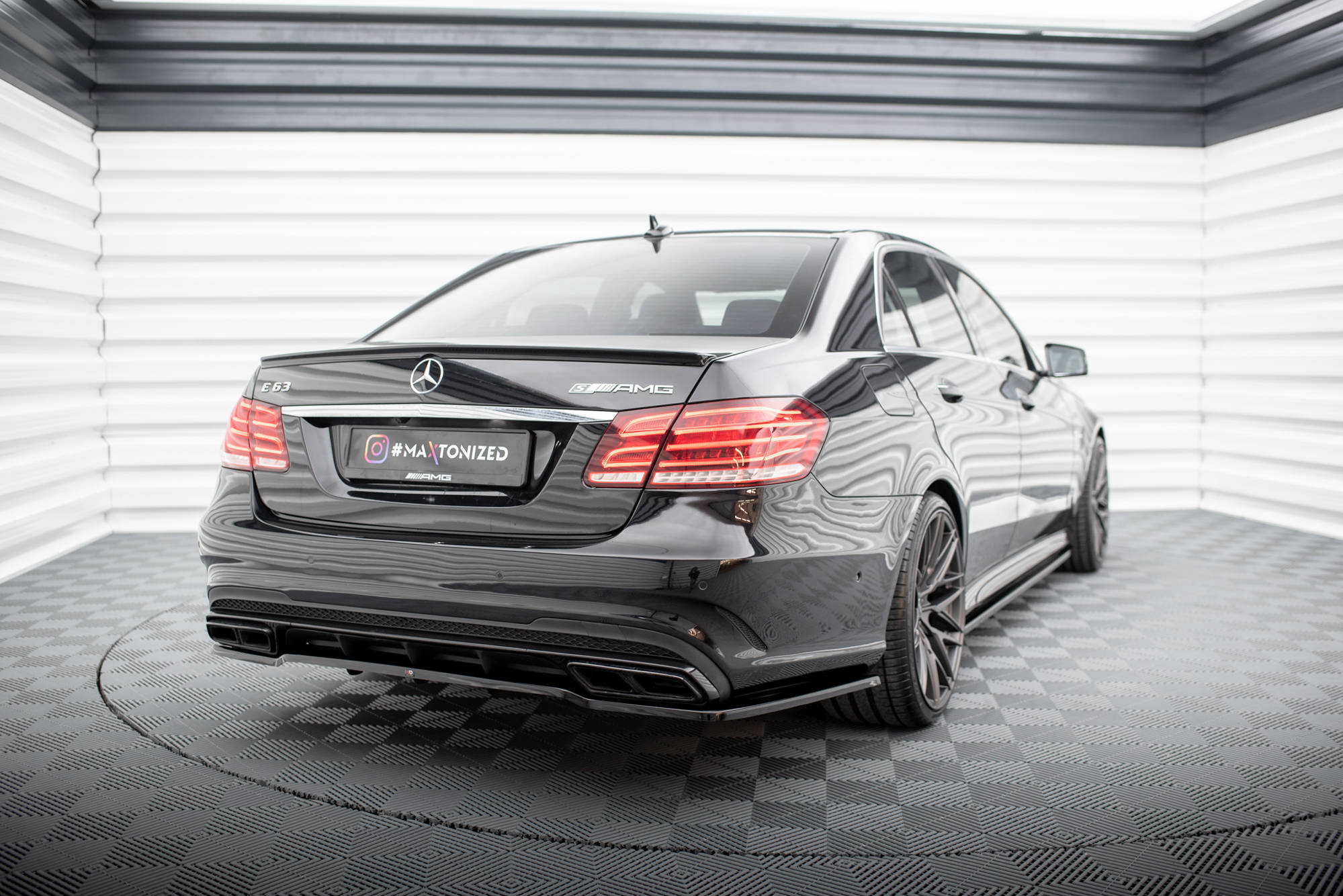 Maxton design rear diffuser  for mercedes-benz e63 amg w212 lci - image 2